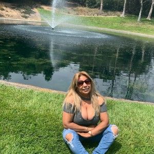 Meet your Posher, Rosy